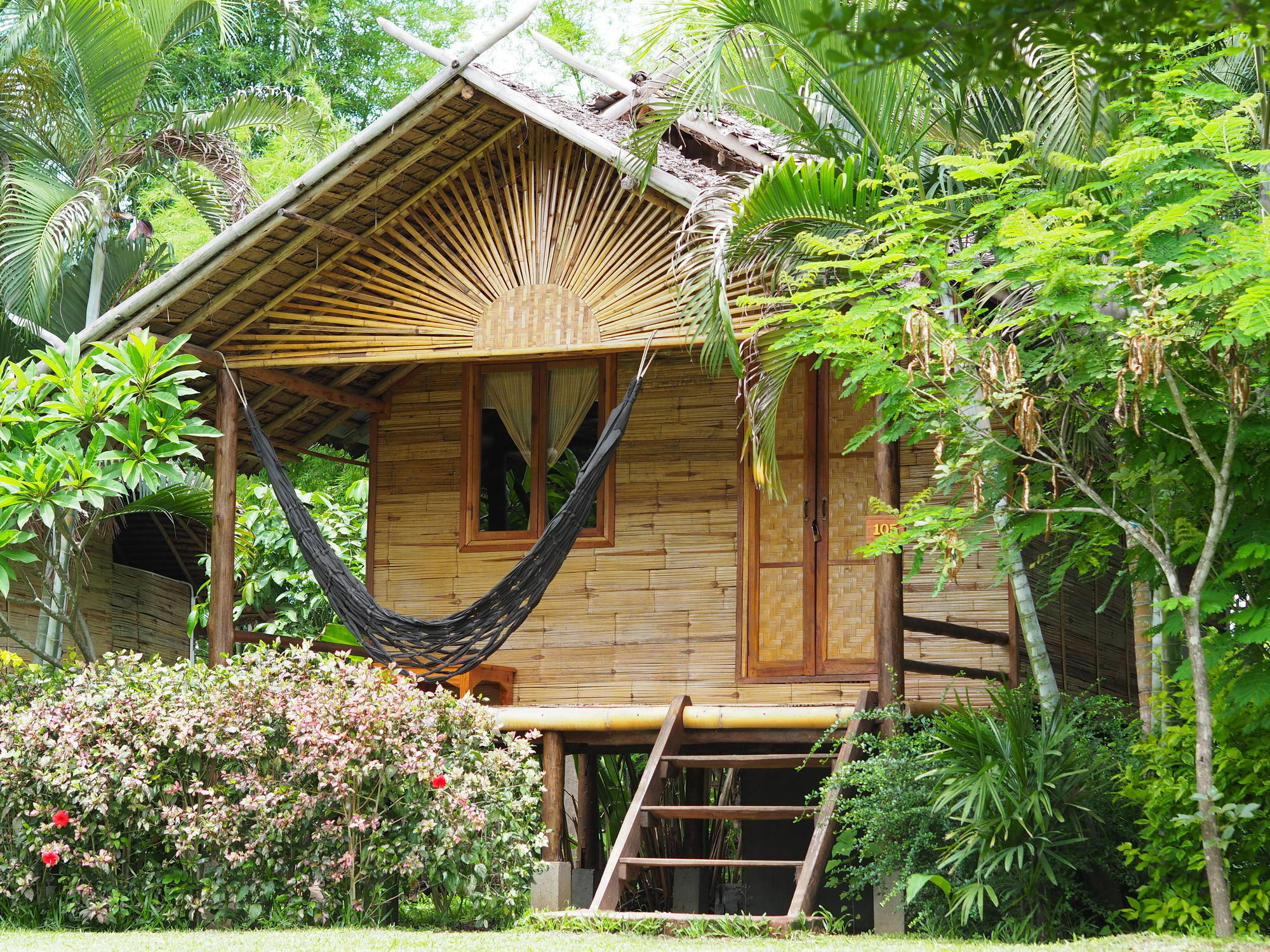 Pai Country Hut Hotel Exterior photo